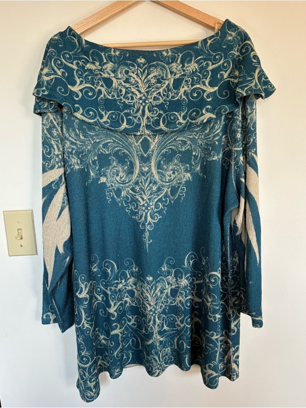 Reba Cowl Neck Knit Rhinestone Top 3X Blue Graphic Western Cowgirl - Picture 2 of 10